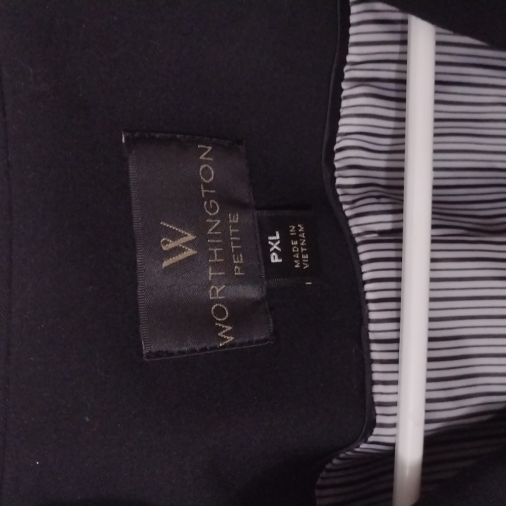 Worthington petite XL black blazer - Picture 2 of 3
